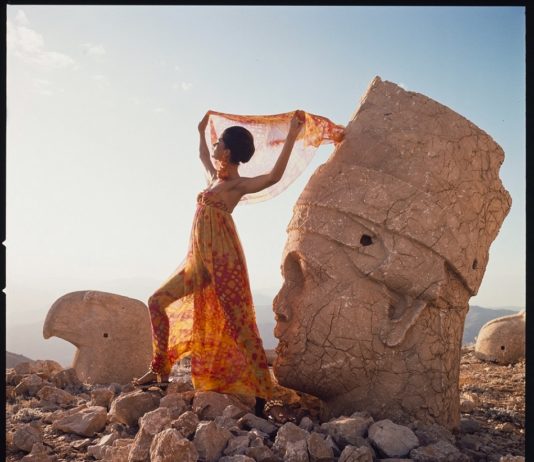 Outside Fashion – Modefotografie in Huis Marseille