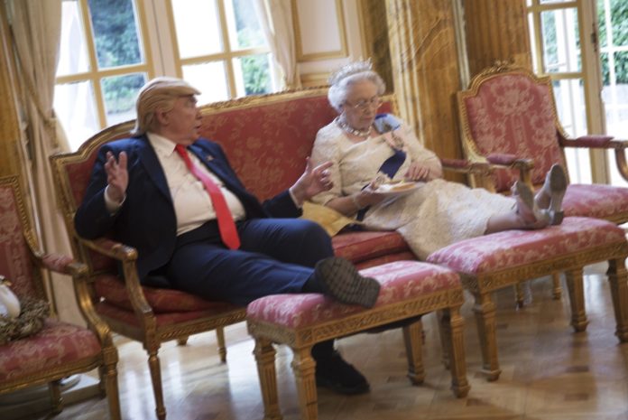 focus-magazine-Alison Jackson - The Queen and Donald Trump meet Alison Jackson