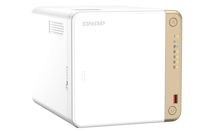 Qnap pack shot