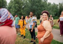Vivian Keulards en Bete van Meeuwen bij Rietveldpaviljoen Rietveldpaviljoen