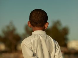 Vanaf 18 april presenteert Museum Hilversum Dreamland – Yallah – Bladi, de eerste museale solotentoonstelling van fotograaf Mounir Raji.