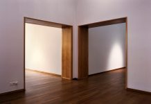 Satijn Panyigay onderzoekt stilte en imperfectie in ORIGIN OF ASYMMETRY